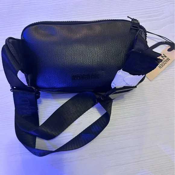 Madden NYC Black Leather Bag - Picture 5 of 5